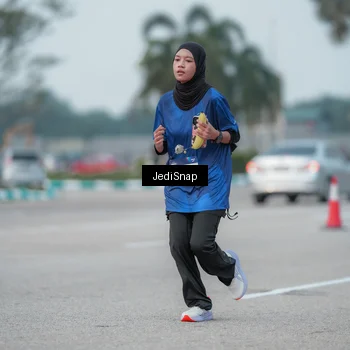 Runner Photo 7553047