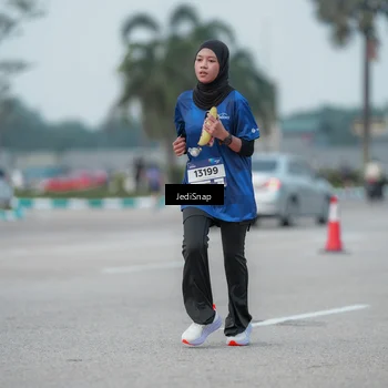 Runner Photo 7553051