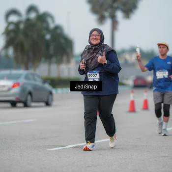 Runner Photo 7553053