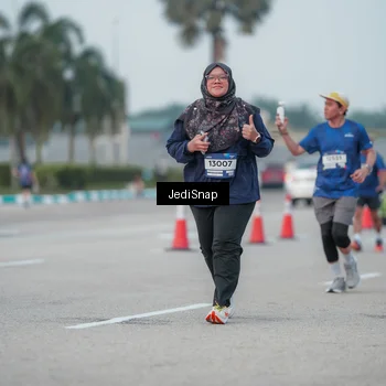 Runner Photo 7553055