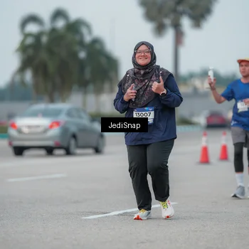 Runner Photo 7553057