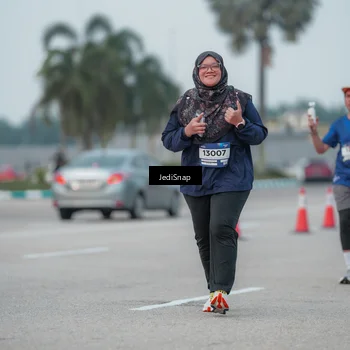 Runner Photo 7553058