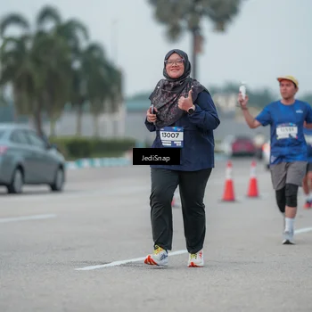 Runner Photo 7553059