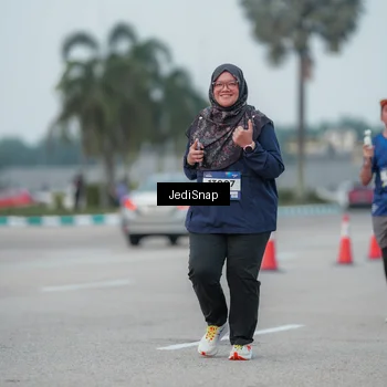 Runner Photo 7553060