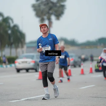 Runner Photo 7553062