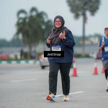 Runner Photo 7553065