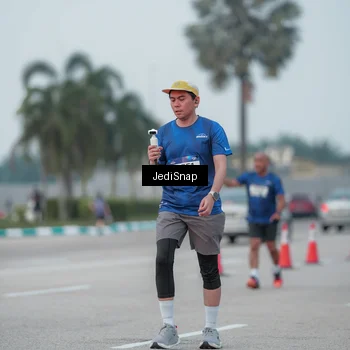 Runner Photo 7553066
