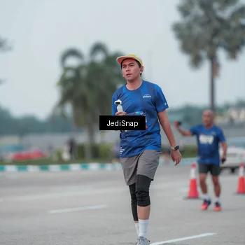 Runner Photo 7553072