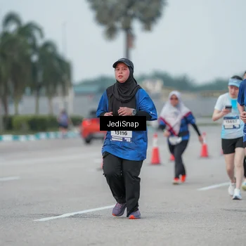 Runner Photo 7553080