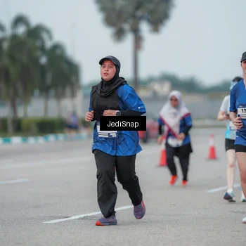 Runner Photo 7553082