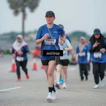 Runner Photo 7553085