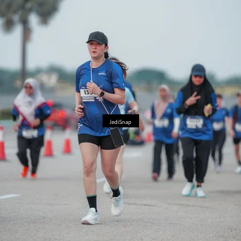 Runner Photo 7553086
