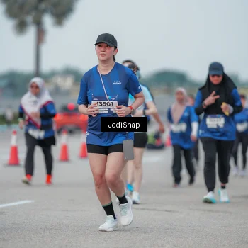 Runner Photo 7553088