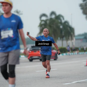 Runner Photo 7553089