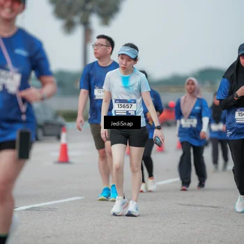 Runner Photo 7553096