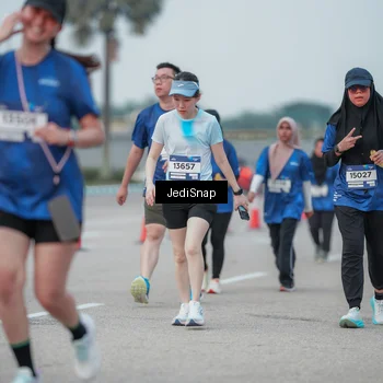 Runner Photo 7553098