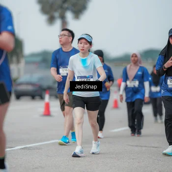 Runner Photo 7553099
