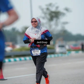 Runner Photo 7553101