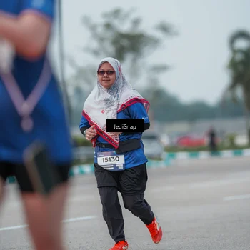 Runner Photo 7553102