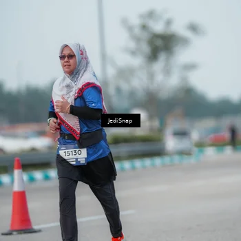 Runner Photo 7553106