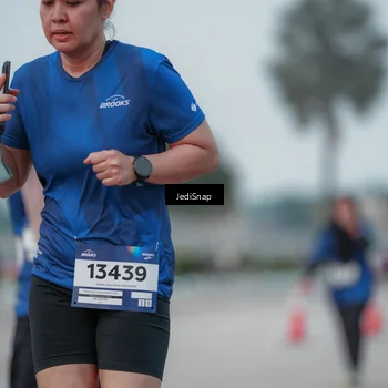 Runner Photo 7553115