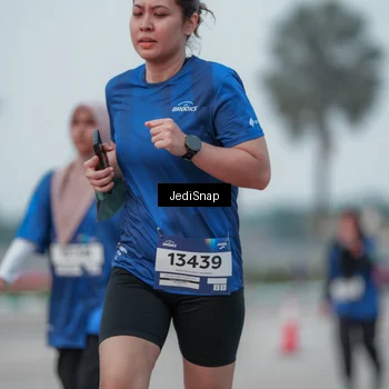 Runner Photo 7553118