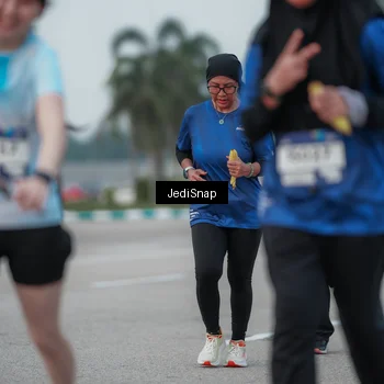 Runner Photo 7553121