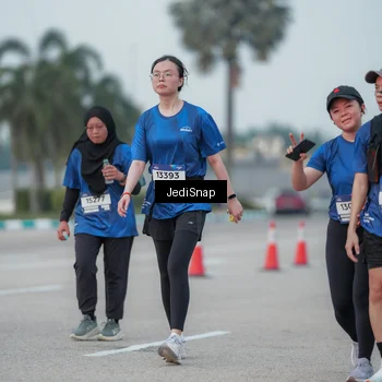 Runner Photo 7553125