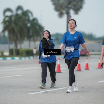 Runner Photo 7553131