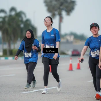 Runner Photo 7553137