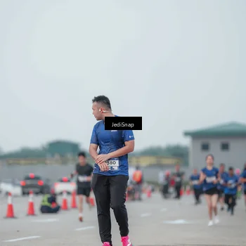 Runner Photo 7553156