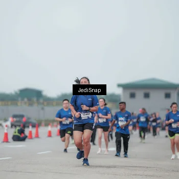 Runner Photo 7553180