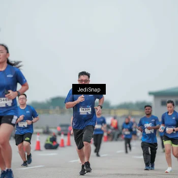 Runner Photo 7553187