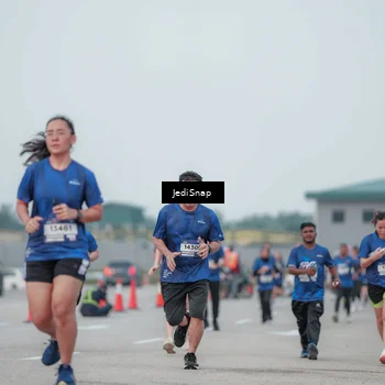 Runner Photo 7553193