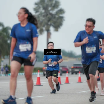 Runner Photo 7553195