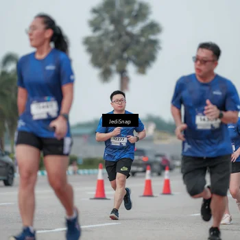 Runner Photo 7553200