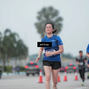 Runner Photo 7553204