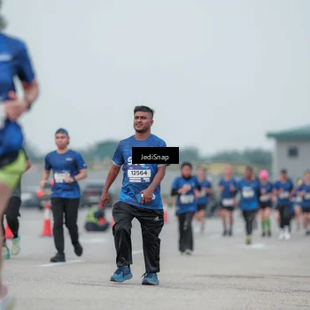 Runner Photo 7553208