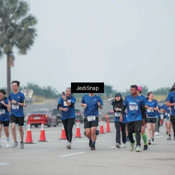 Runner Photo 7553236
