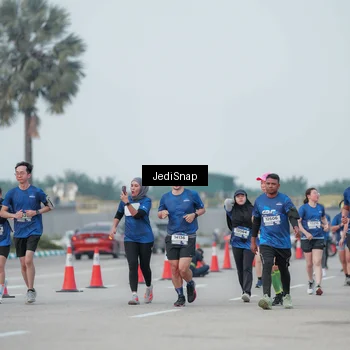 Runner Photo 7553239