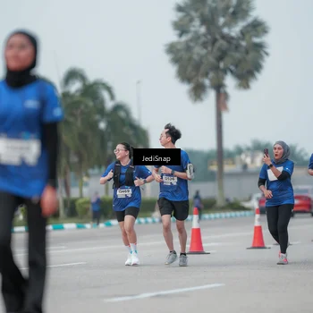 Runner Photo 7553241