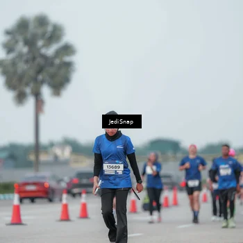Runner Photo 7553247