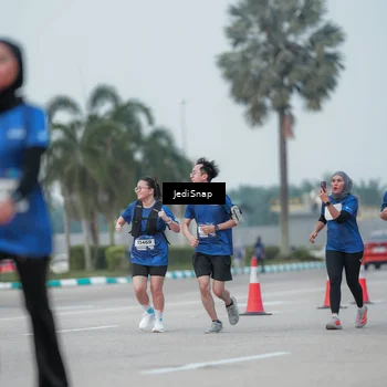 Runner Photo 7553250
