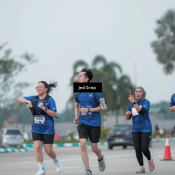 Runner Photo 7553256