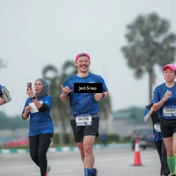 Runner Photo 7553261
