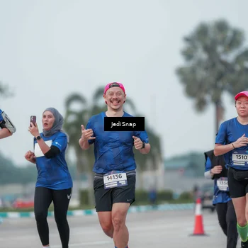 Runner Photo 7553262
