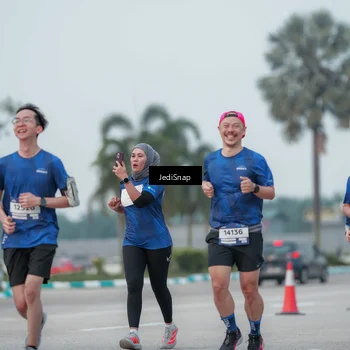 Runner Photo 7553268
