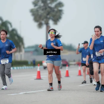 Runner Photo 7553288