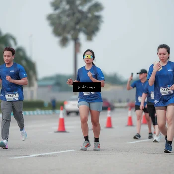 Runner Photo 7553290