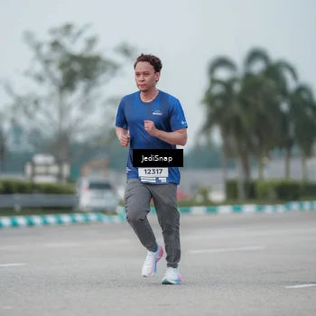 Runner Photo 7553292